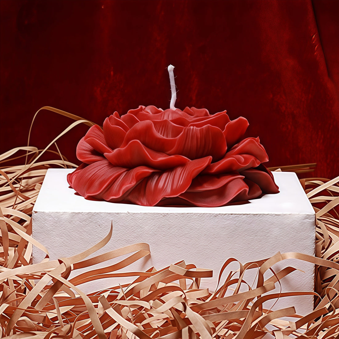 Velvet Bloom low-temperature candle with peony design – Serpex sensual massage accessory